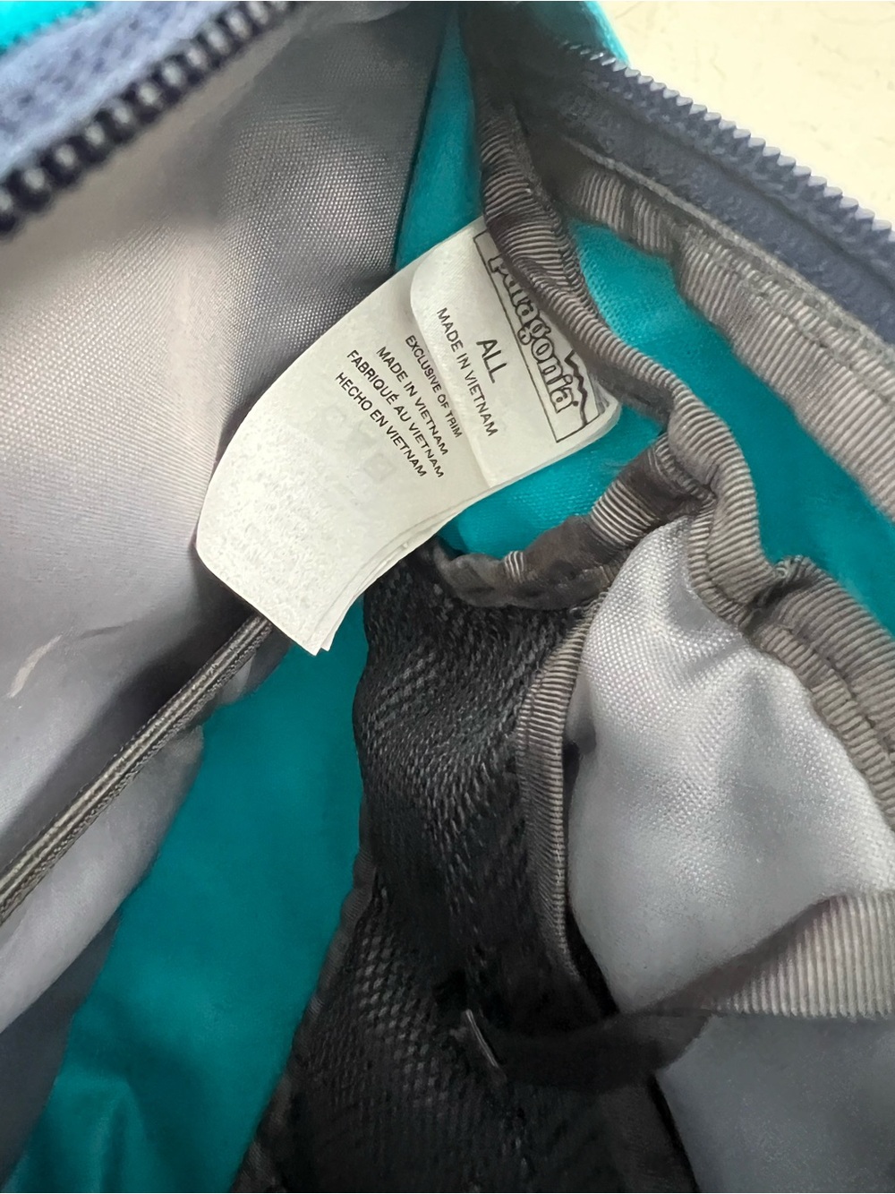 PATAGONIA Atom Sling Bag 8L Turquoise - Picture 6 of 12